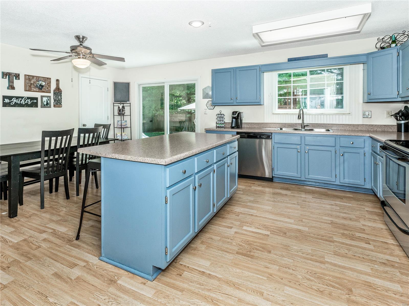 1045 Woods Way O'Fallon, IL 62269 - Photo 10 of 46