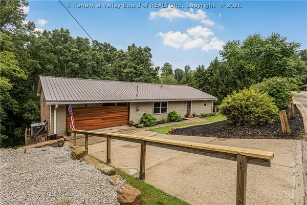 $319,900 | 32 Nuthatch Lane, Parkersburg, WV 26104
