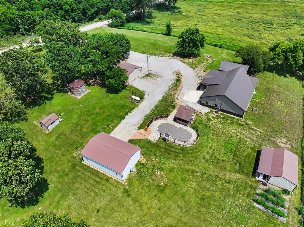 19164 258th Road Atchison, KS 66002 - Photo 4 of 49