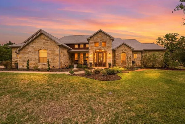 $925,000 | 7112 Sandy Lake Road, Quinlan, TX 75474