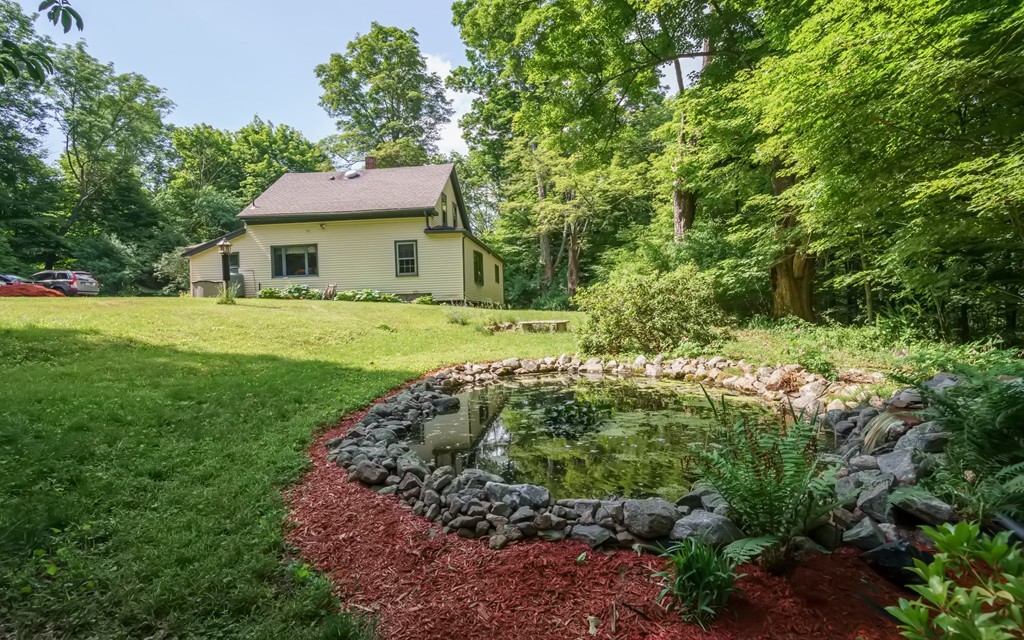 49 Webb Street Middleton, MA 01949 - Photo 5 of 23 Gallery Image 5
