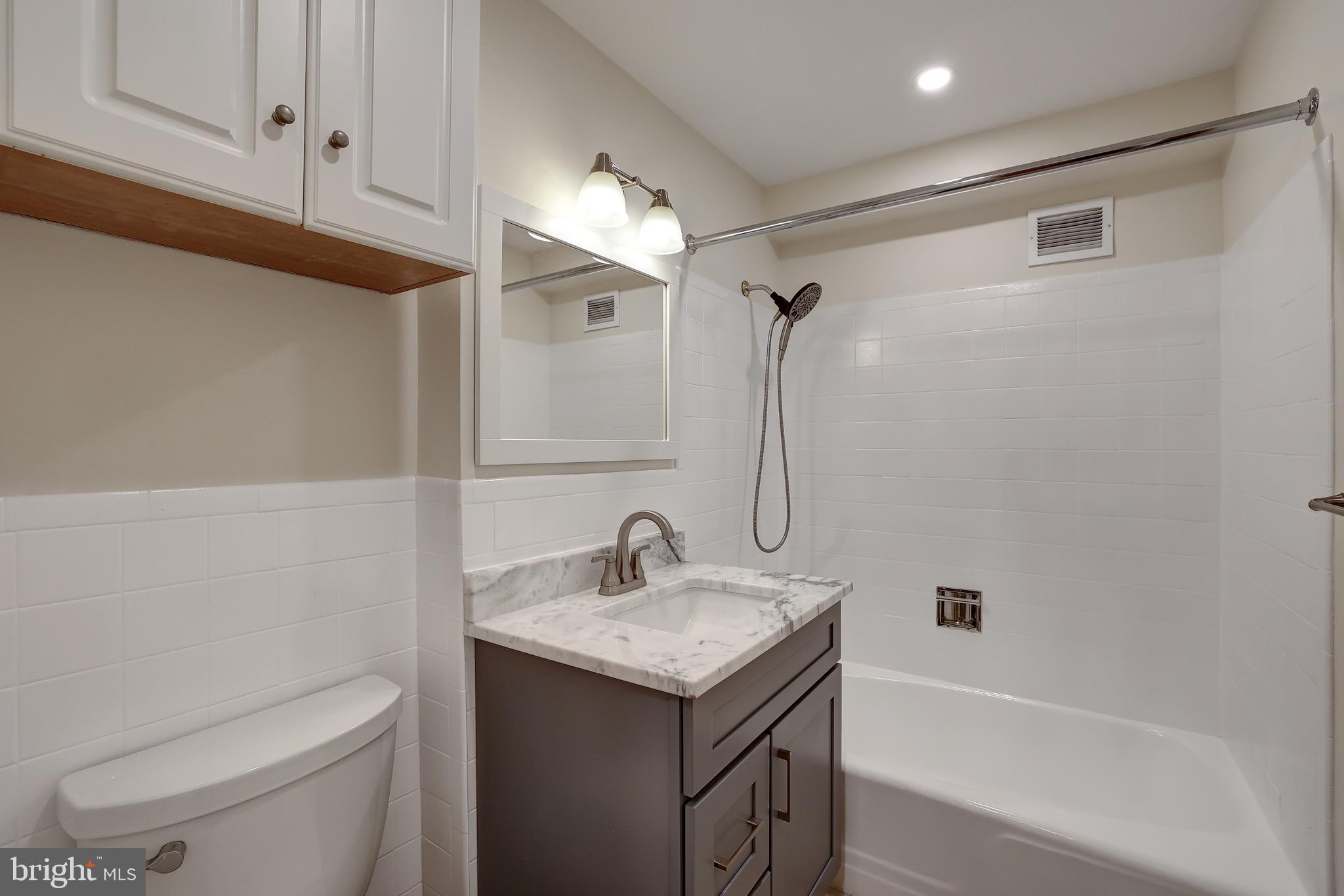 2711 Ordway Street Northwest, Unit 302 Washington, DC 20008 - Photo 7 of 47