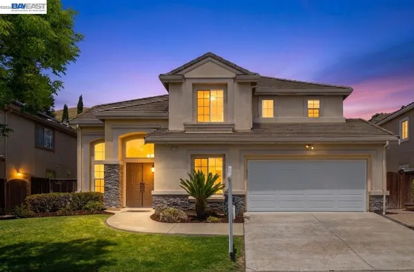 $3,180,000 | 41066 Canyon Heights Drive, Fremont, CA 94539