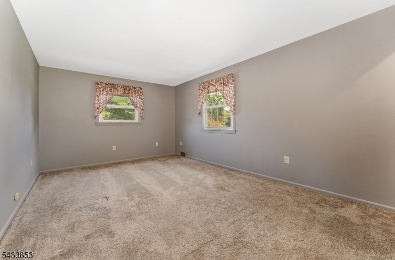 44 Pleasant Valley Road Washington, NJ 07882 - Photo 16 of 37