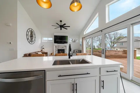 $869,000 | N8805 Lakeshore Drive, Van Dyne, WI 54979