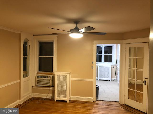 40 Springton Road Upper Darby, PA 19082 - Photo 3 of 23