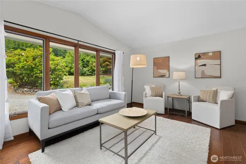 $1,025,000 | 25803 Southeast 157th Street, Issaquah, WA 98027
