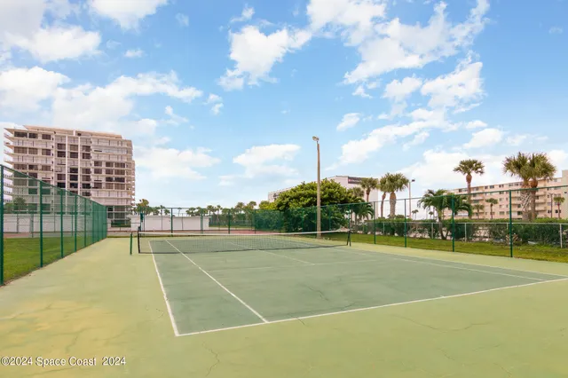 a view of a tennis court