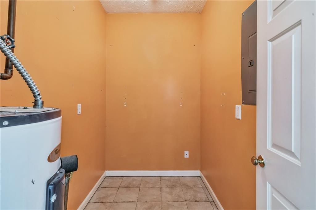 4047 Elm Street Atlanta, GA 30341 - Photo 7 of 17