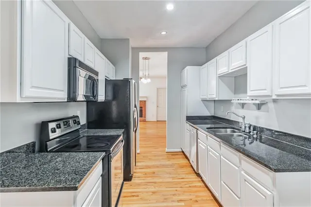 $2,140 | 4047 Elm Street, Atlanta, GA 30341