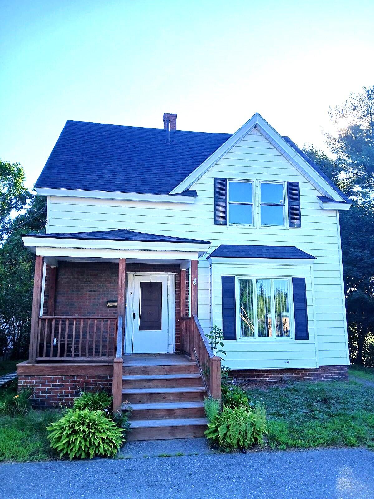 3 Katahdin Avenue Millinocket, ME 04462 - Photo 6 of 53 Front Photo - 2