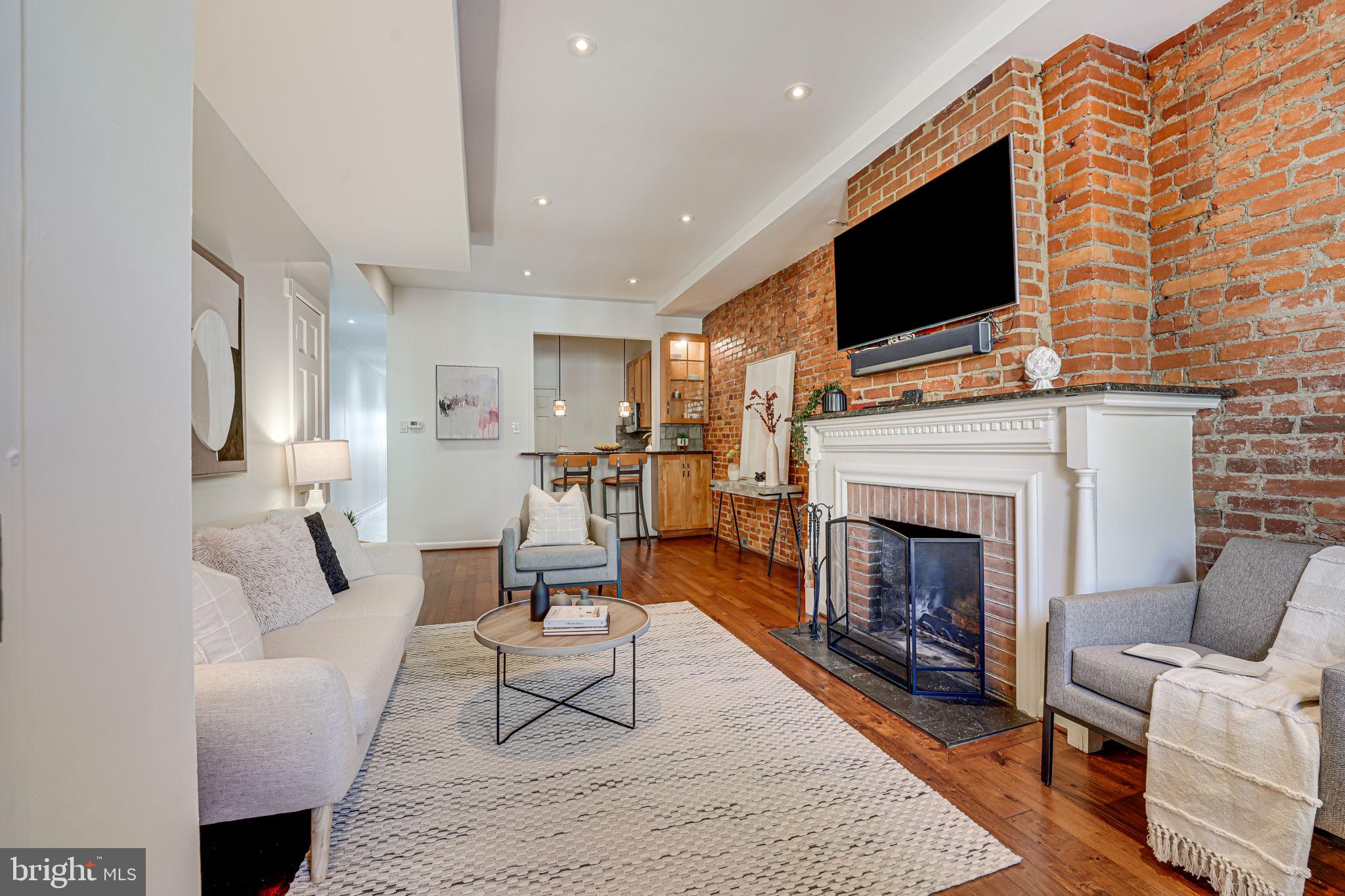 1808 Belmont Road Northwest, Unit 2 Washington, DC 20009 - Photo 3 of 25 Gallery Image 3