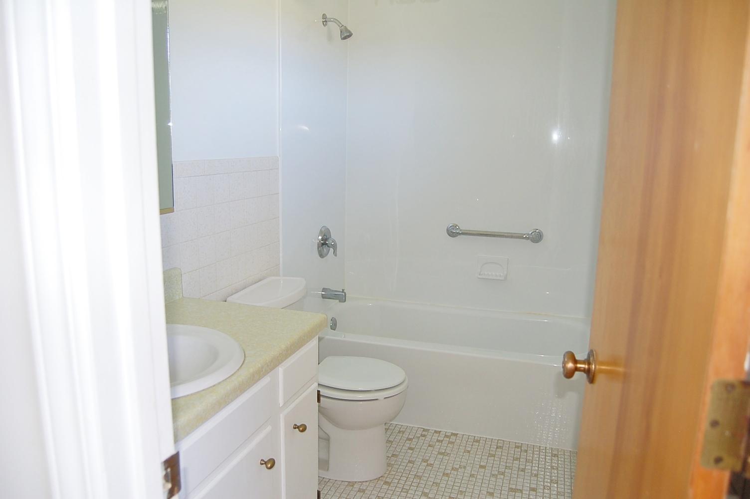 2035 Botetourt Road Fincastle, VA 24090 - Photo 12 of 36 Church Master bath