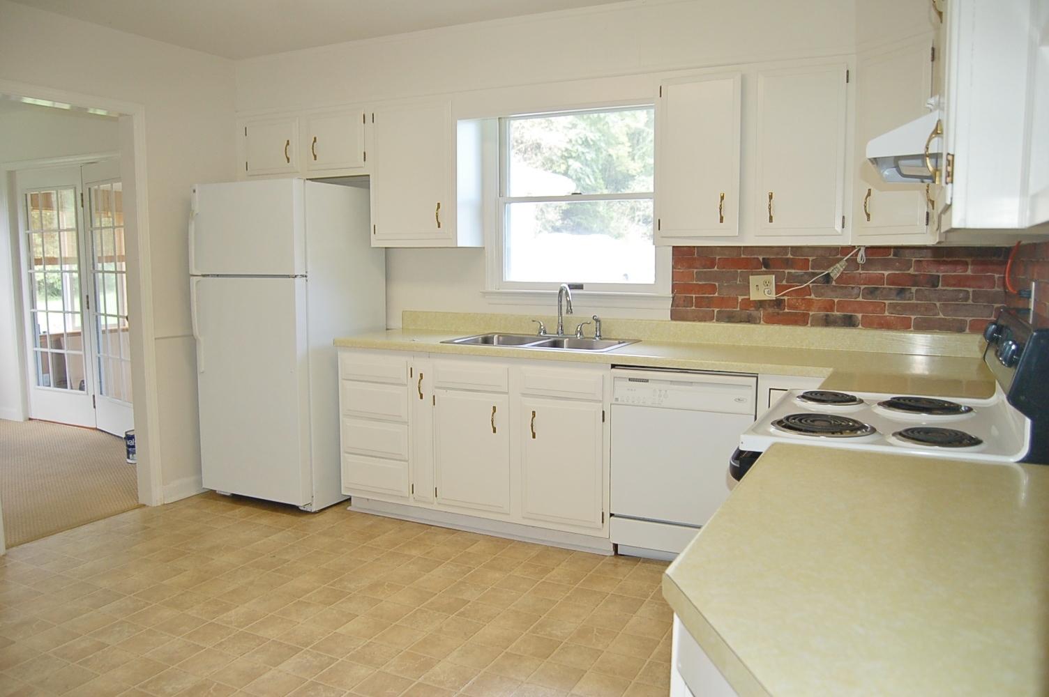 2035 Botetourt Road Fincastle, VA 24090 - Photo 9 of 36 Church kitchen