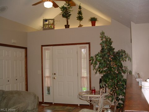 42008 Butternut Ridge Road Elyria, OH 44035 - Photo 4 of 18 Gallery Image 4