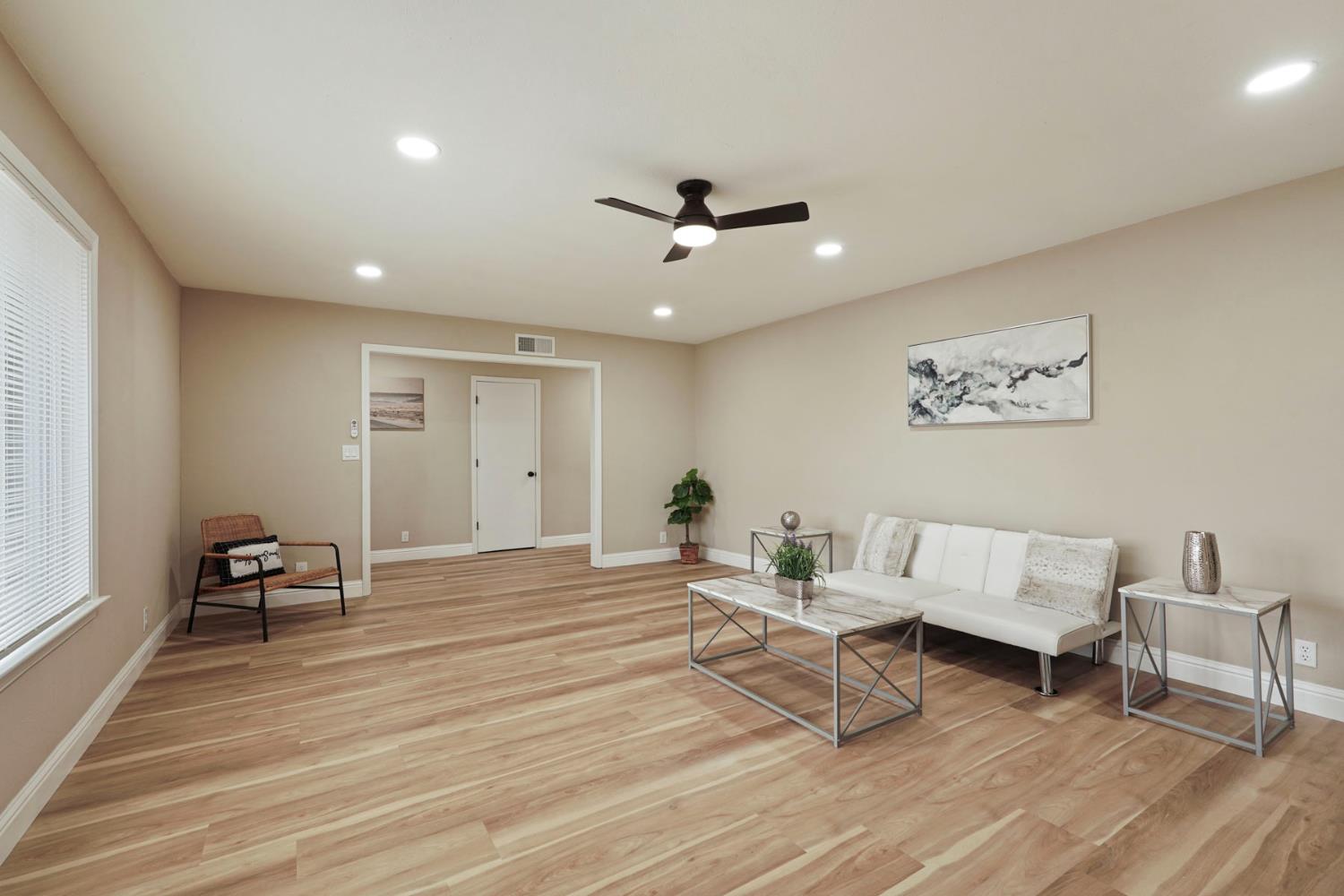 1565 Carpenter Road Stockton, CA 95206 - Photo 11 of 32