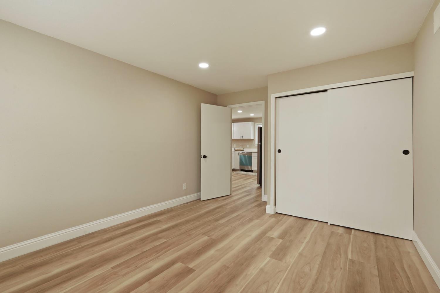 1565 Carpenter Road Stockton, CA 95206 - Photo 14 of 32