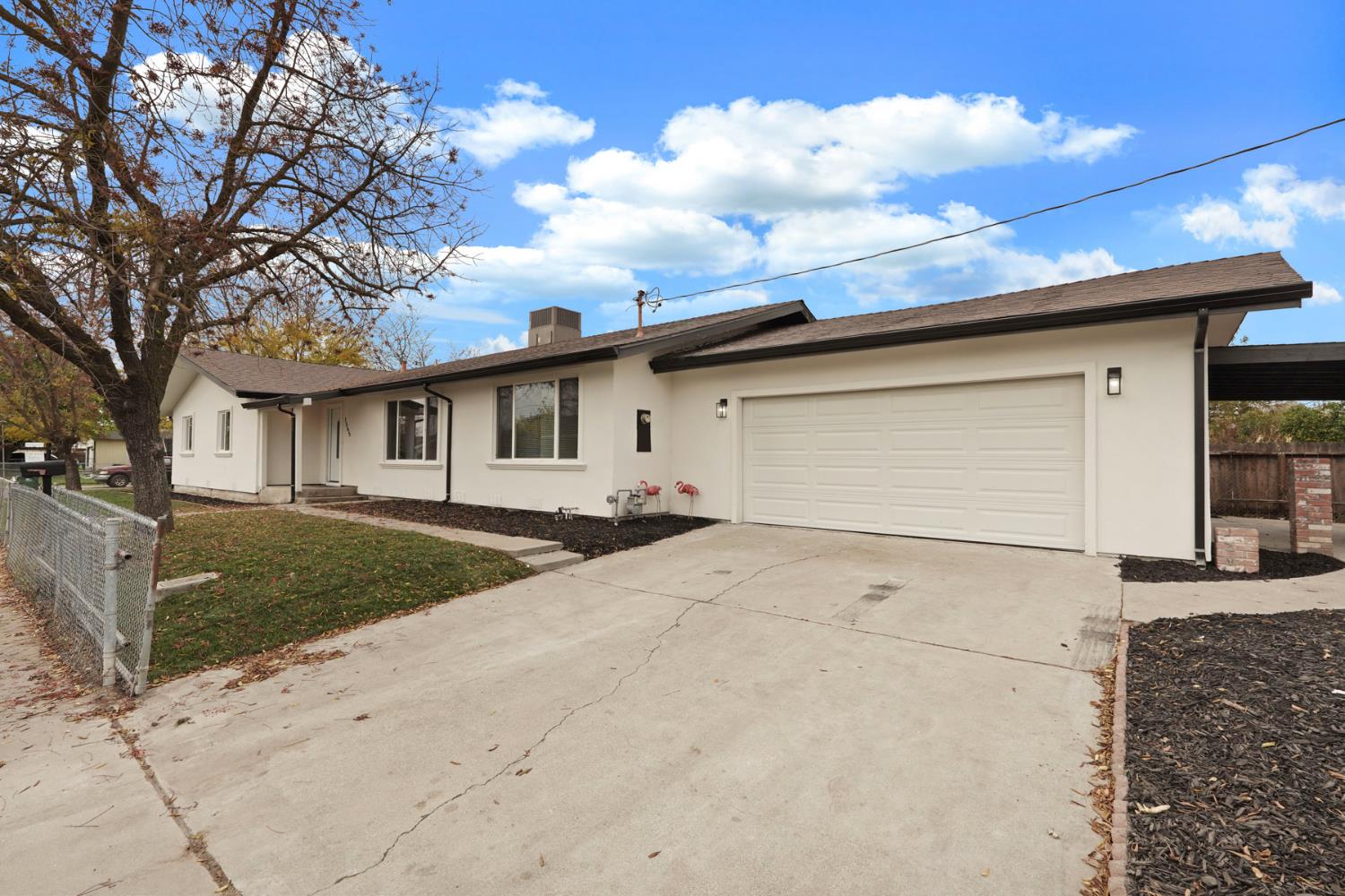 1565 Carpenter Road Stockton, CA 95206 - Photo 2 of 32