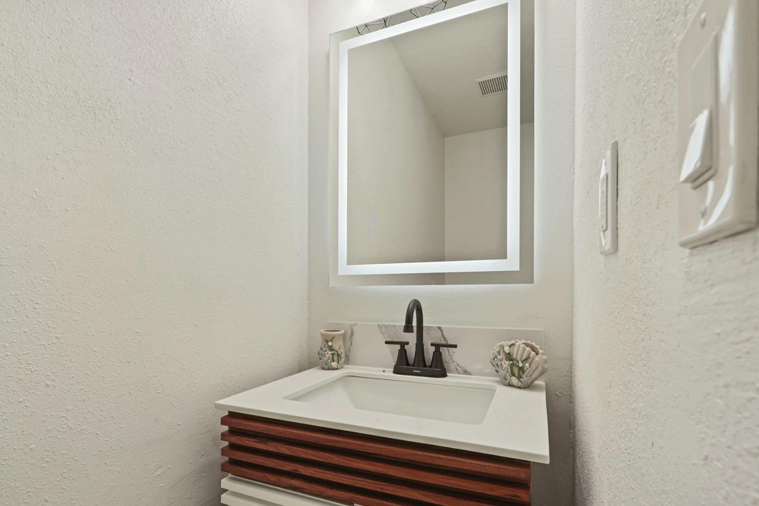 1565 Carpenter Road Stockton, CA 95206 - Photo 27 of 32