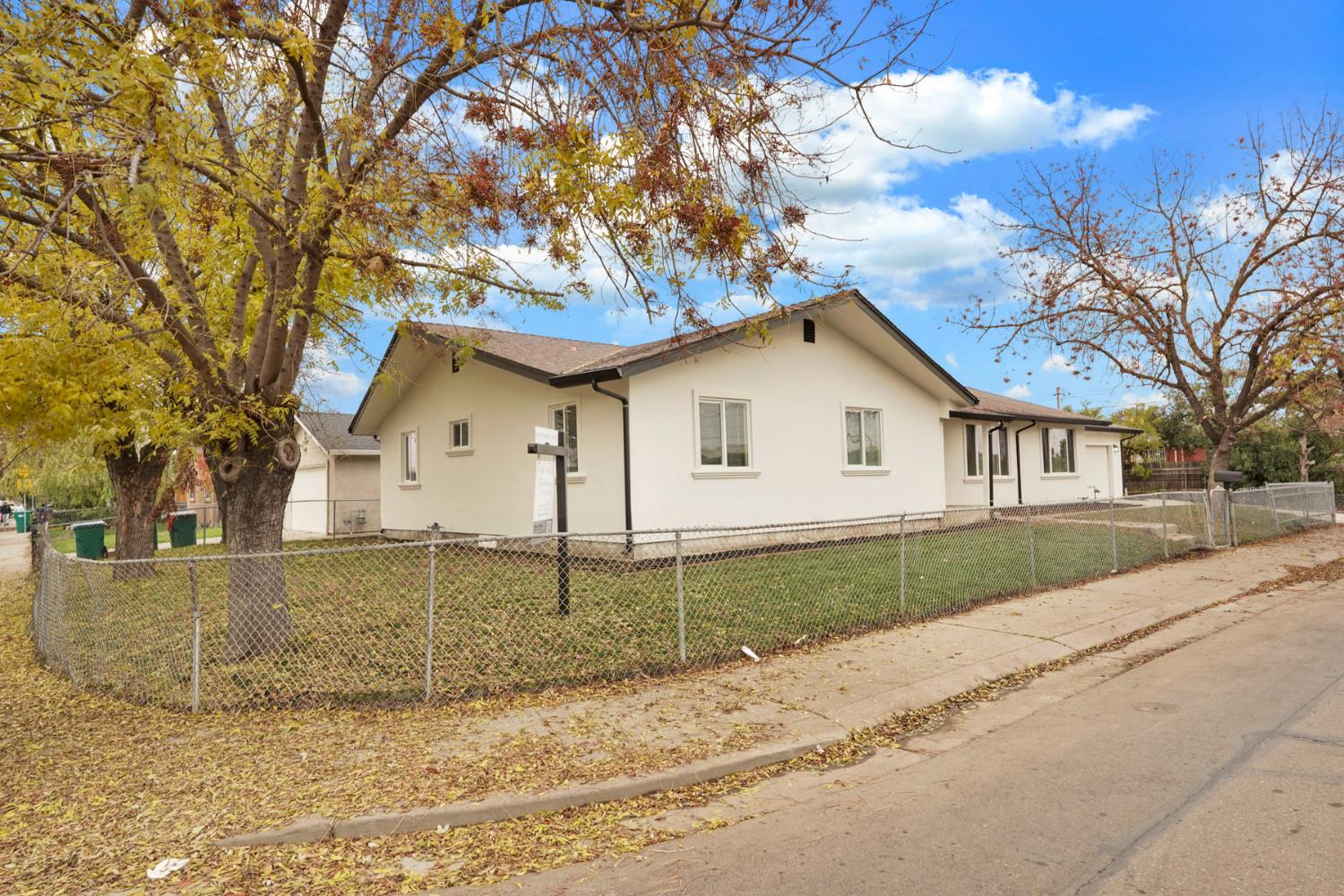 1565 Carpenter Road Stockton, CA 95206 - Photo 3 of 32