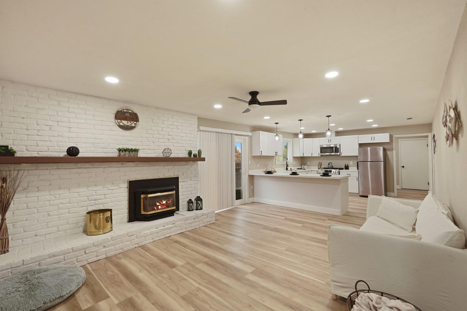 1565 Carpenter Road Stockton, CA 95206 - Photo 8 of 32