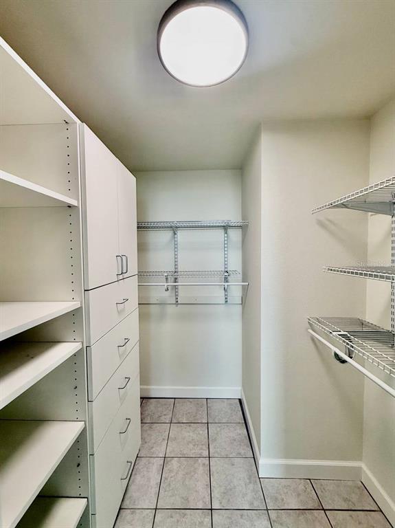 4015 Bayshore Boulevard, Unit 15A Tampa, FL 33611 - Photo 14 of 28 a view of cabinets