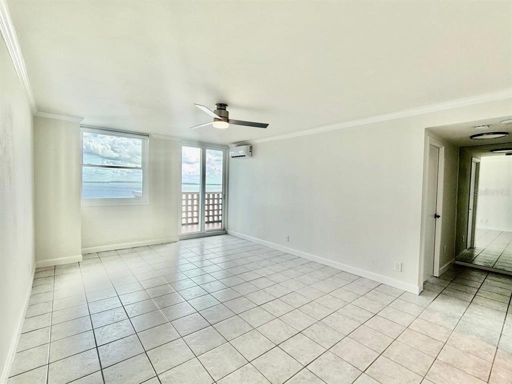 4015 Bayshore Boulevard, Unit 15A Tampa, FL 33611 - Photo 2 of 28 a view of an empty room and window