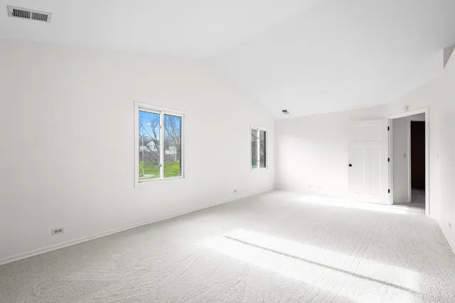 a view of empty room with window