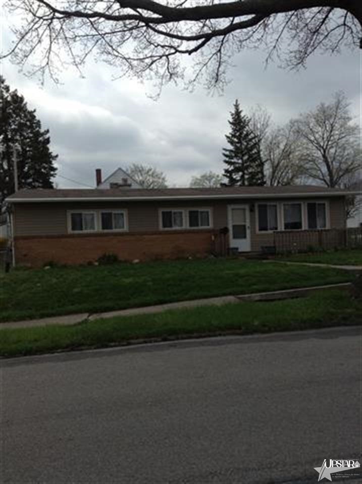 1725 Cherokee Road Fort Wayne, IN 46808 - Photo 1 of 10