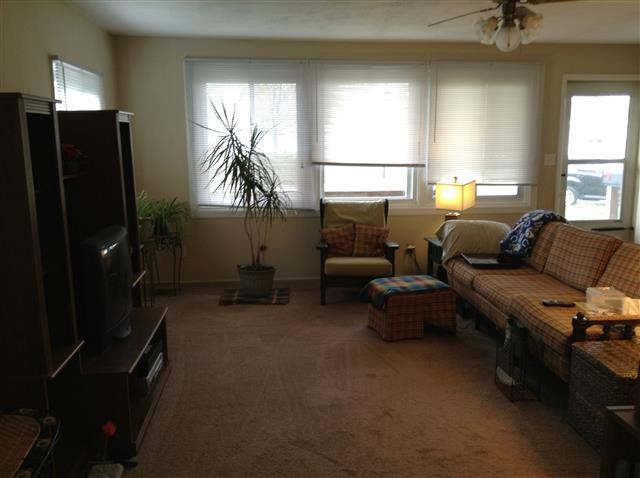 1725 Cherokee Road Fort Wayne, IN 46808 - Photo 2 of 10