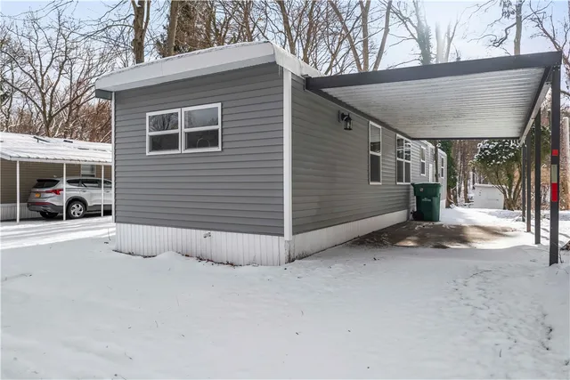 $72,900 | 13 Starwood Drive, Penfield, NY 14625