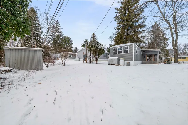 $72,900 | 13 Starwood Drive, Penfield, NY 14625
