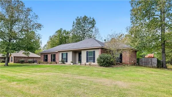 $279,000 | 106 Shady Crest Avenue, Deville, LA 71328