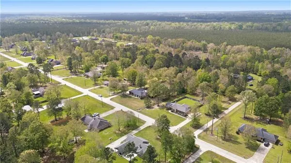 $279,000 | 106 Shady Crest Avenue, Deville, LA 71328