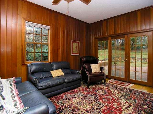 1749 Robinhood Road Winston-Salem, NC 27104 - Photo 8 of 16 Den/Family/Great Room. Upper level landing with window nook