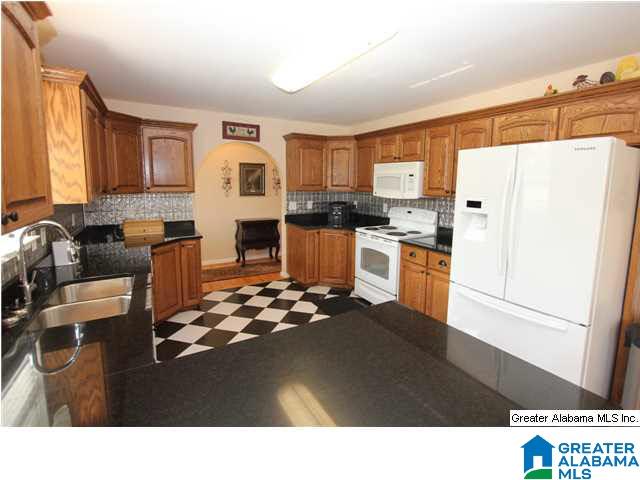429 6th Avenue Pleasant Grove, AL 35127 - Photo 7 of 30