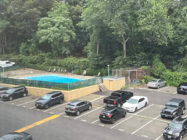 $1,835 | 2600 Park Avenue, Unit 6H, Bridgeport, CT 06604