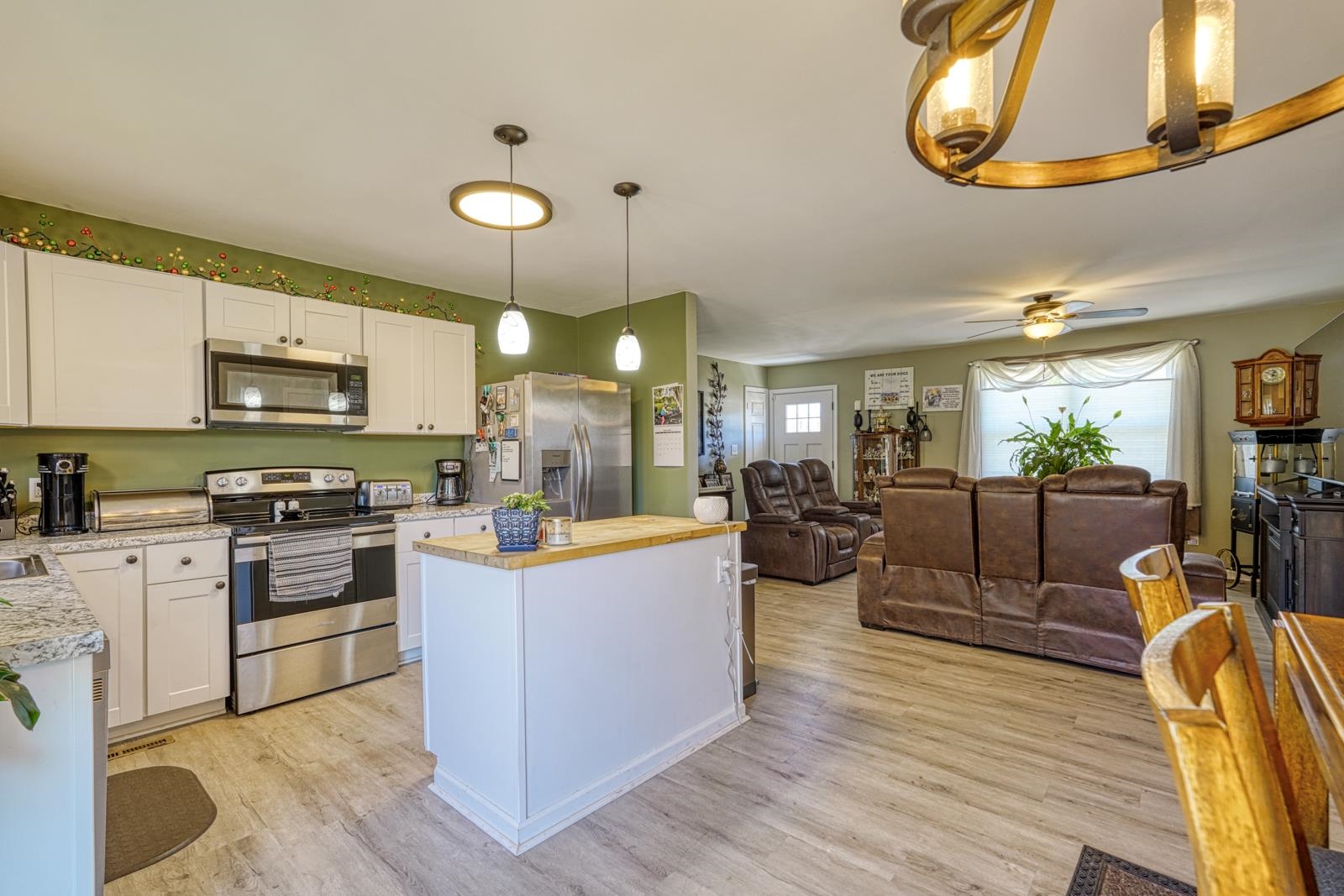 431 Gravley Road Greer, SC 29651 - Photo 10 of 23