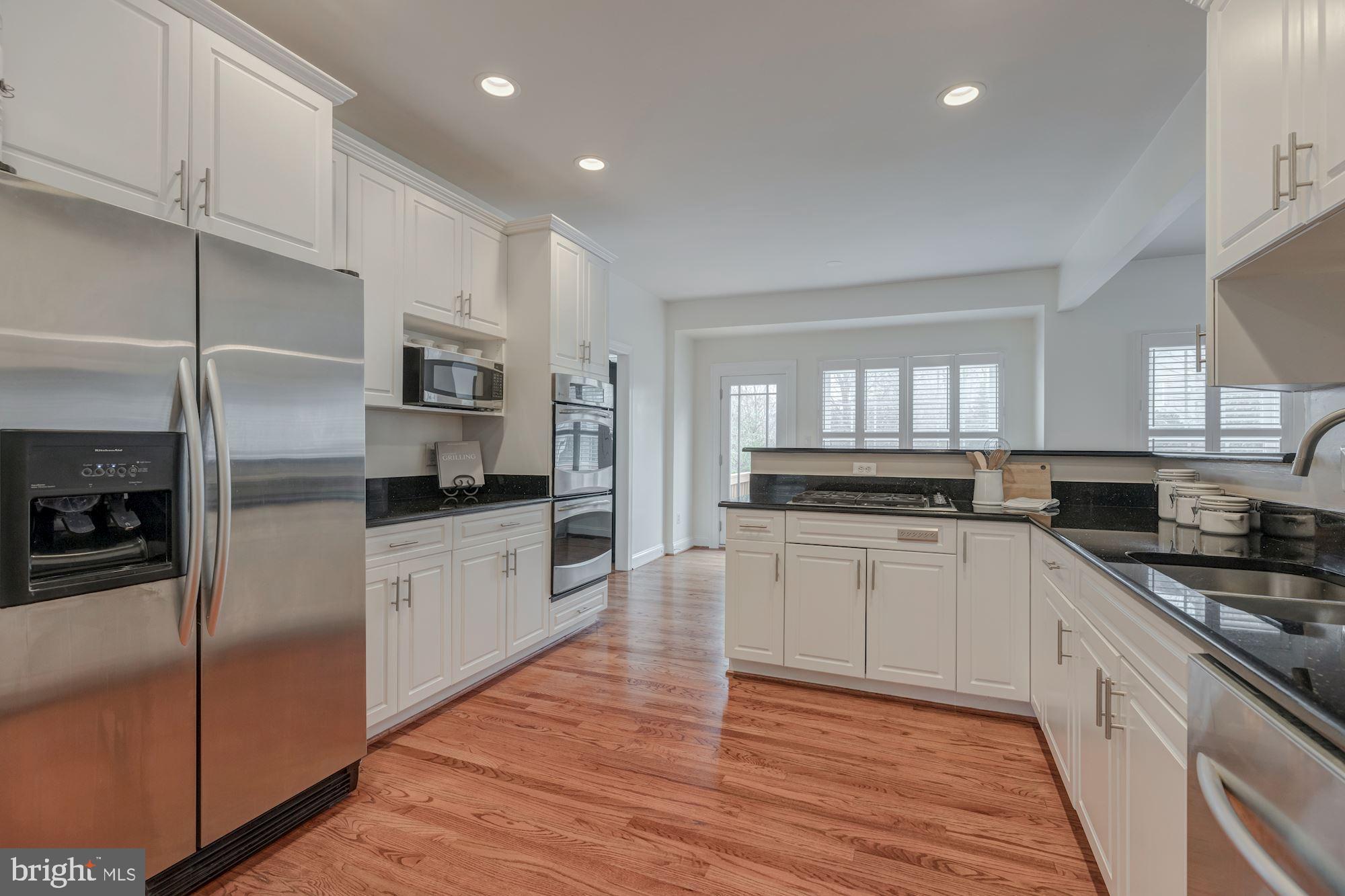 1651 Kirby Road McLean, VA 22101 - Photo 11 of 36 Gourmet Kitchen