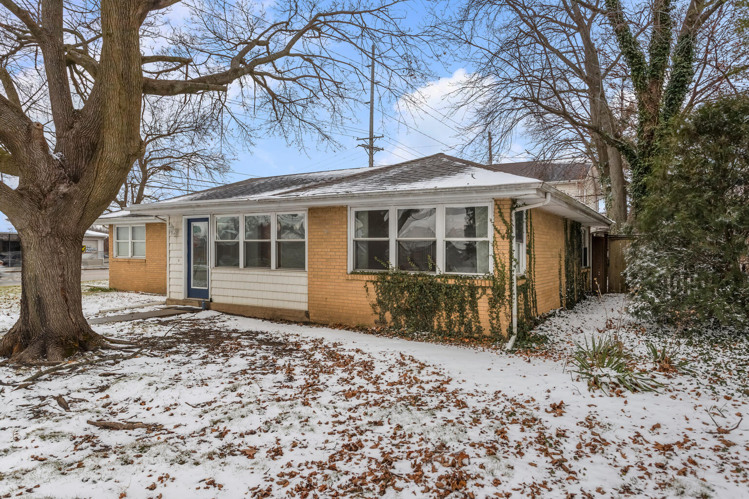 814 Ventura Road Champaign, IL 61820 - Photo 3 of 48 Gallery Image 3