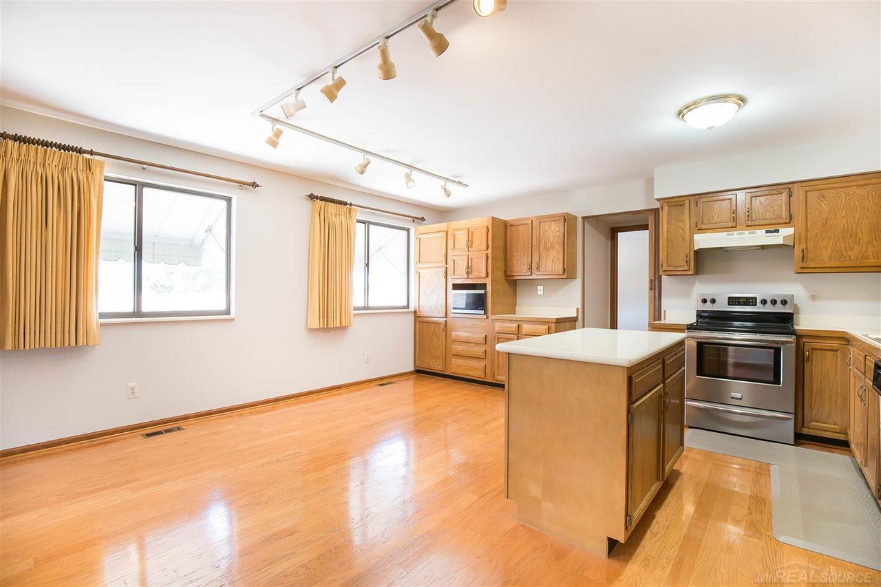 35535 23 Mile Road New Baltimore, MI 48047 - Photo 5 of 22