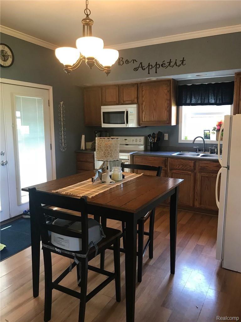 2352 Juhl Road Marlette, MI 48453 - Photo 5 of 14 IMG_2436.jpg