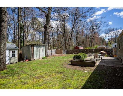 117 Tioga Street Springfield, MA 01128 - Photo 8 of 29