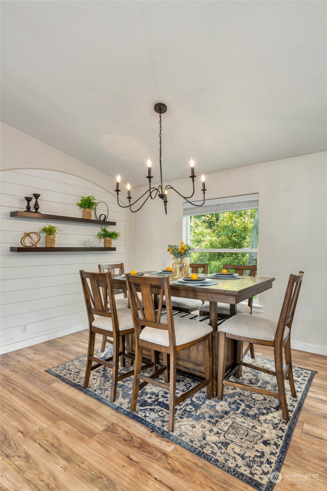 7942 Crockett Road Blaine, WA 98230 - Photo 18 of 33 a dining room with furniture and window