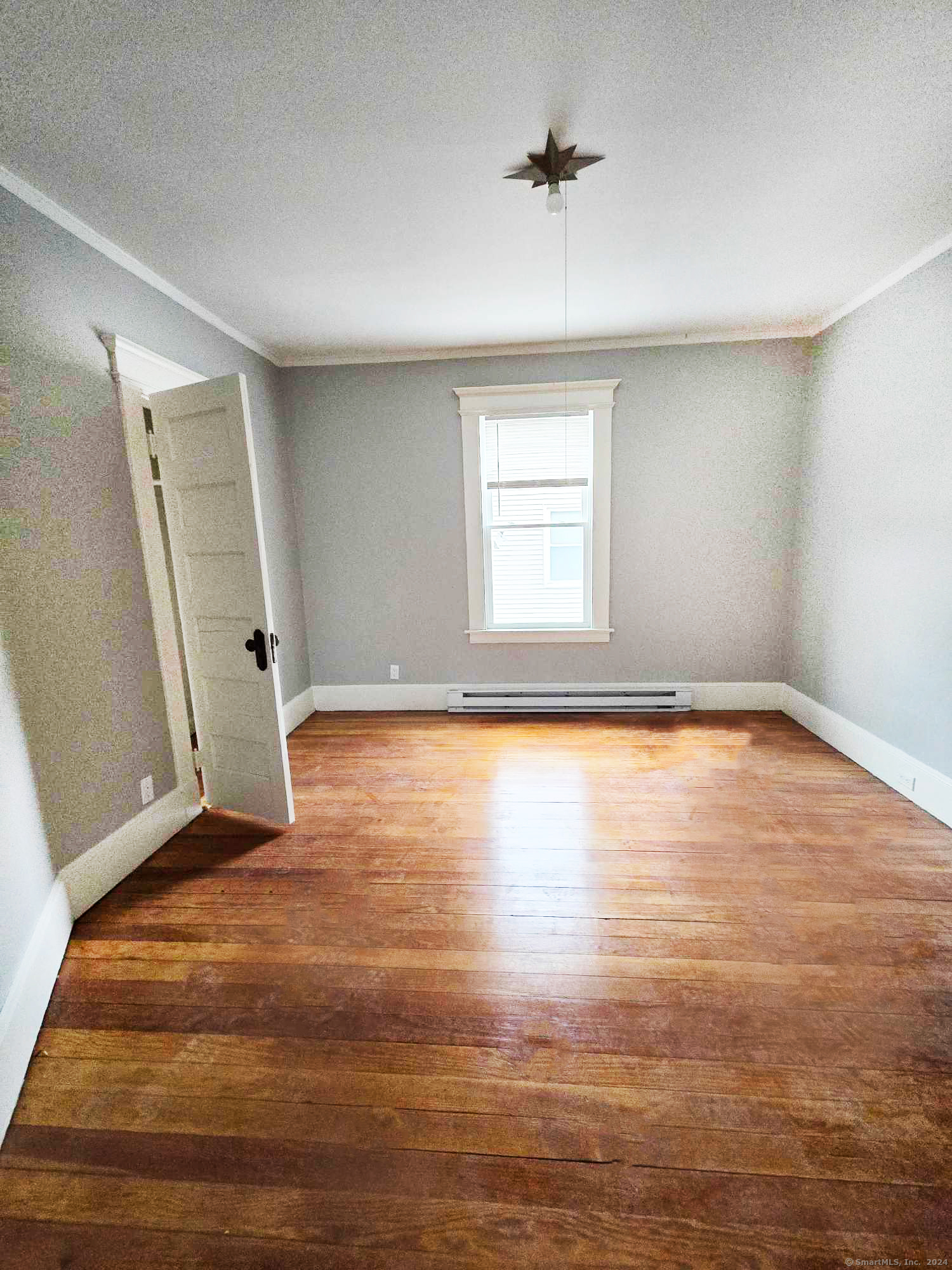 652 Watertown Avenue Waterbury, CT 06708 - Photo 2 of 10