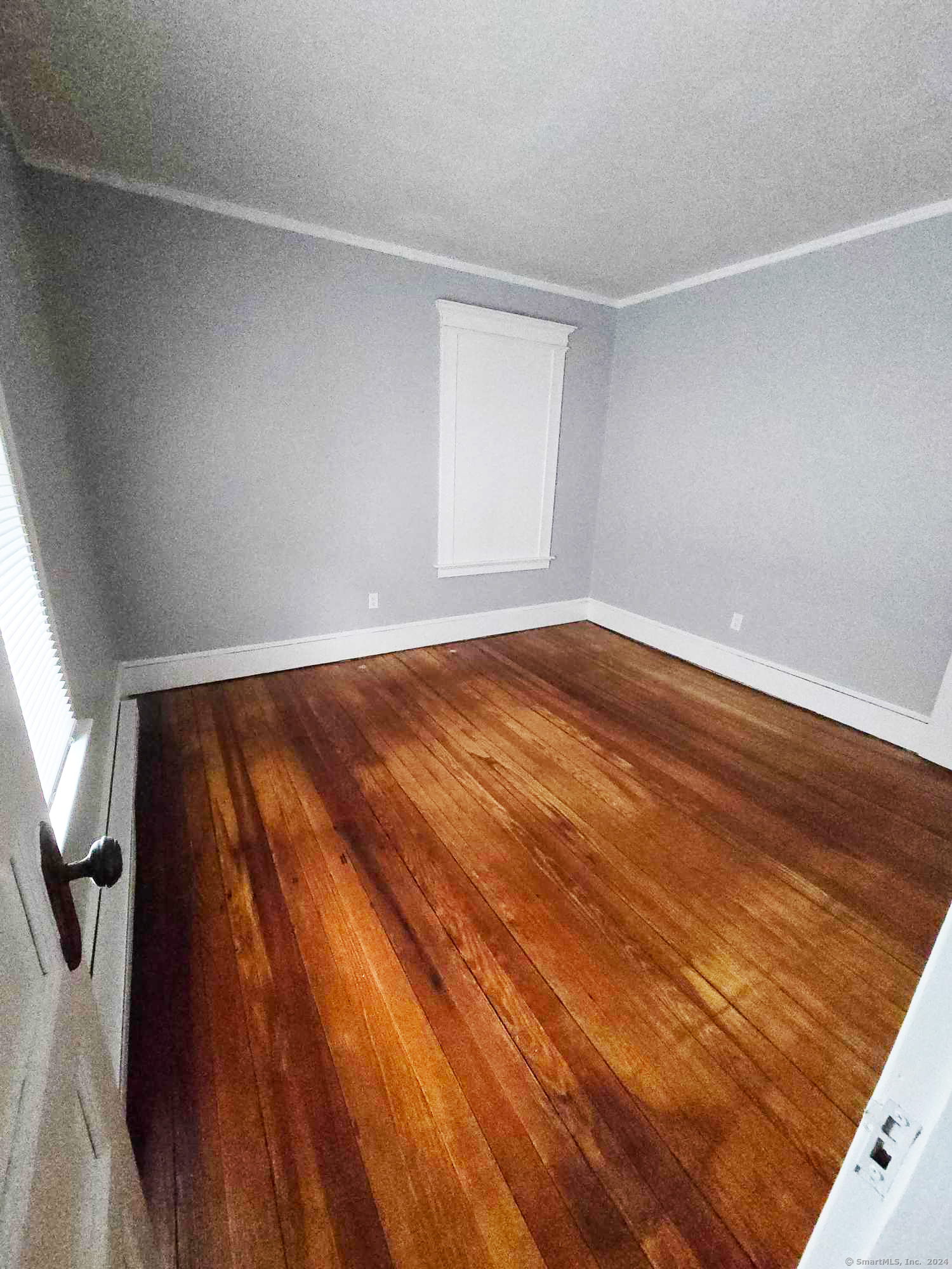 652 Watertown Avenue Waterbury, CT 06708 - Photo 4 of 10