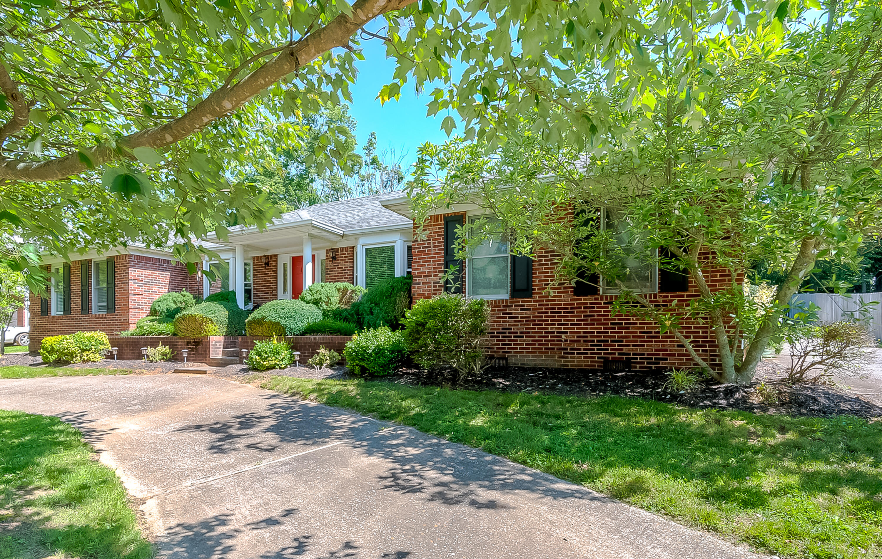 161 Spring Run Road Versailles, KY 40383 - Photo 3 of 47 03-1-3