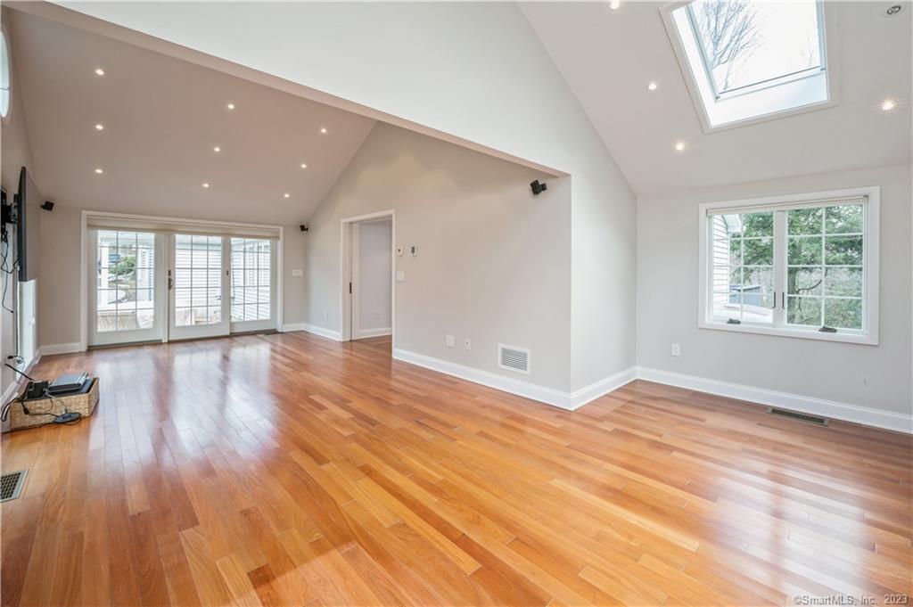 2428 Long Ridge Road Stamford, CT 06903 - Photo 19 of 29