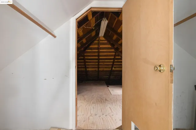 $795,000 | 102 Hamilton Place, Oakland, CA 94611