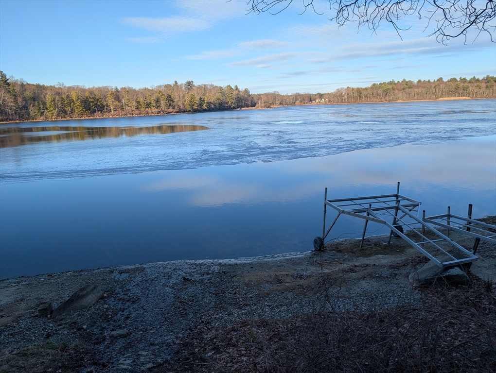 27 Carrier Lane Sutton, MA 01590 - Photo 21 of 34